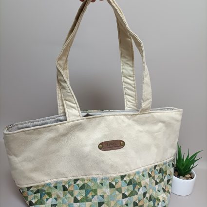 Le cabas vert et écru